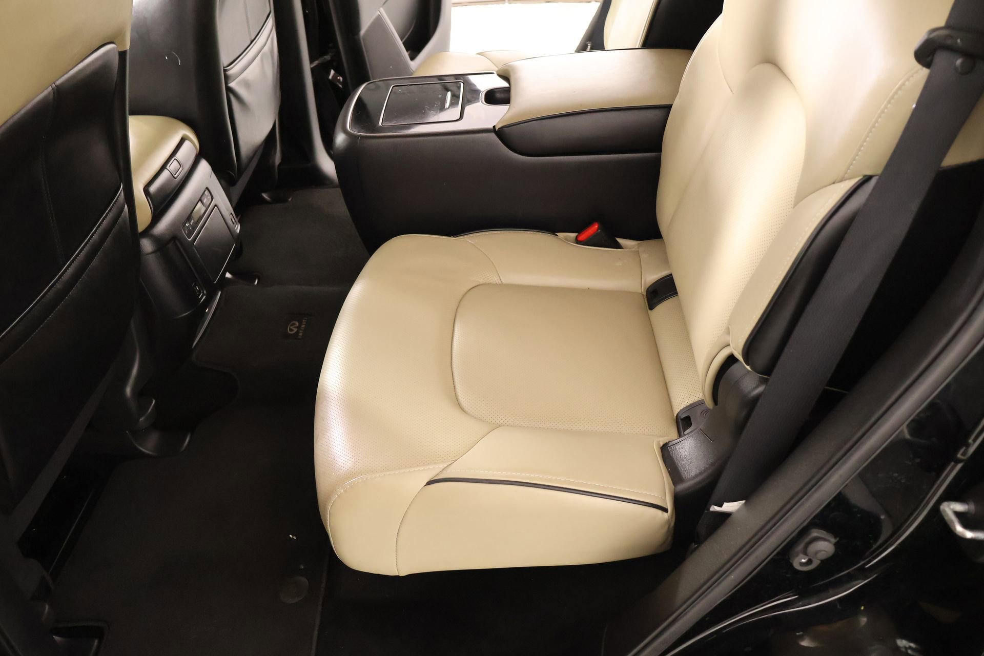 Used 2022 INFINITI QX80 Premium Select w/ Cargo Package image 13