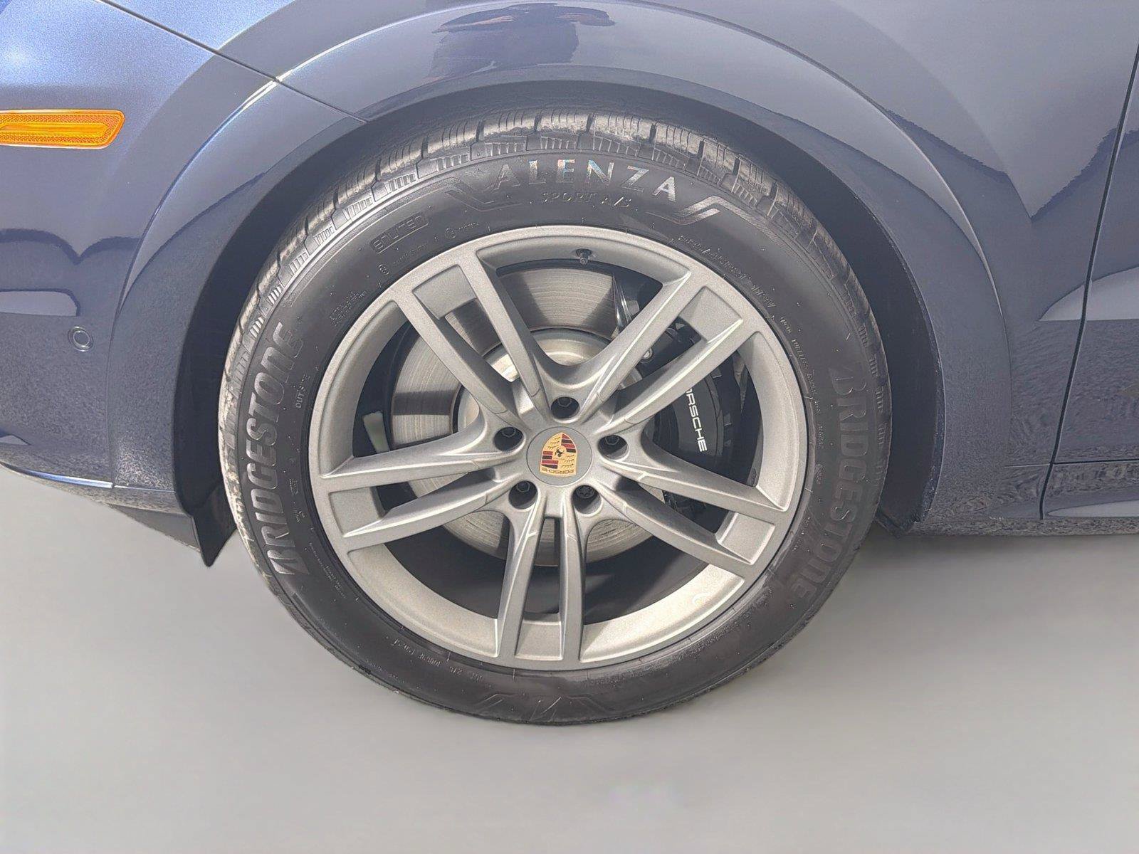 Certified 2026 Porsche Cayenne GTS w/ Premium Package Plus AWD/4WD image 11