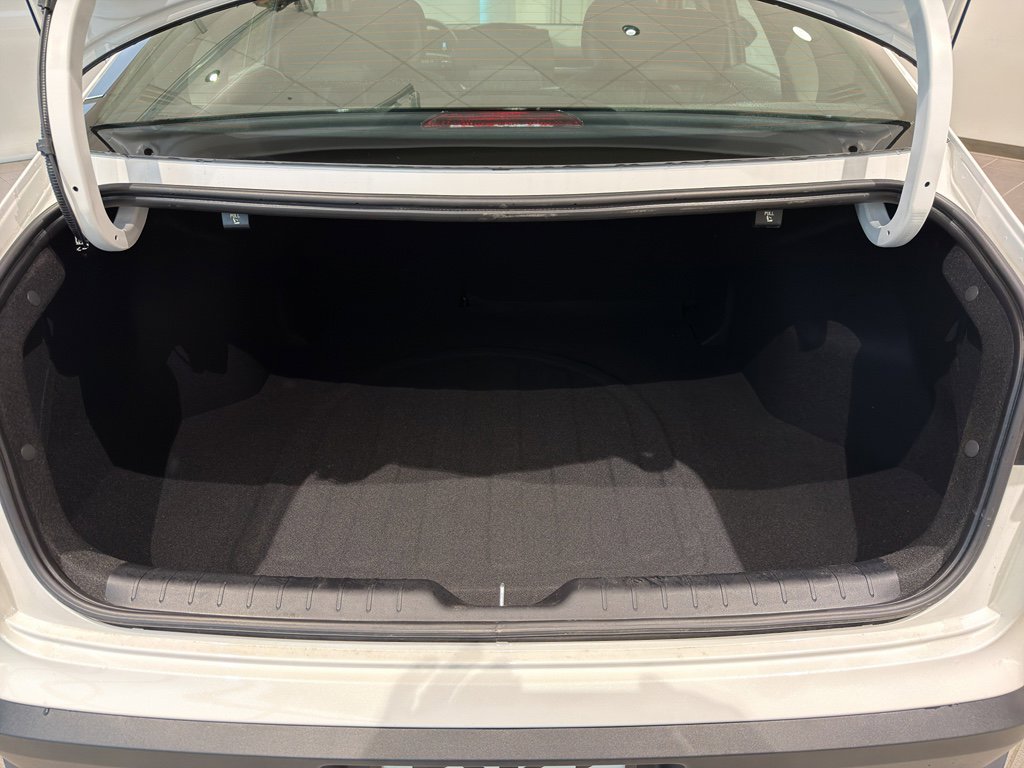 Used 2025 Kia K4 EX image 19