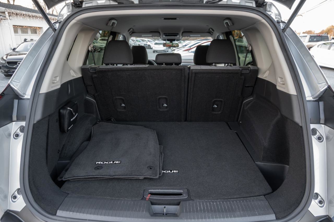 Used 2023 Nissan Rogue SV image 22