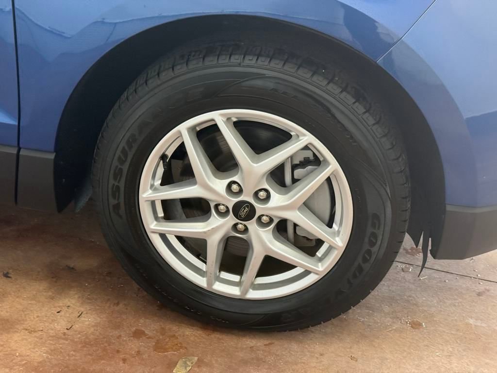 Used 2023 Ford Edge SEL image 18