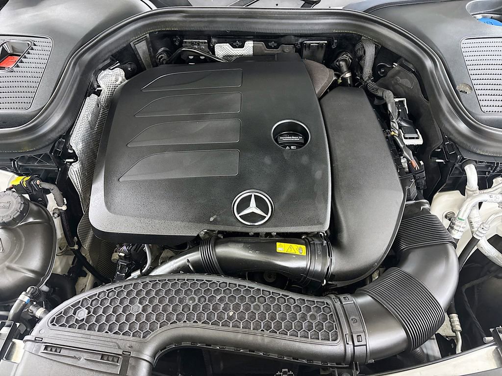 Used 2023 Mercedes-Benz GLC 300 4MATIC Coupe image 23