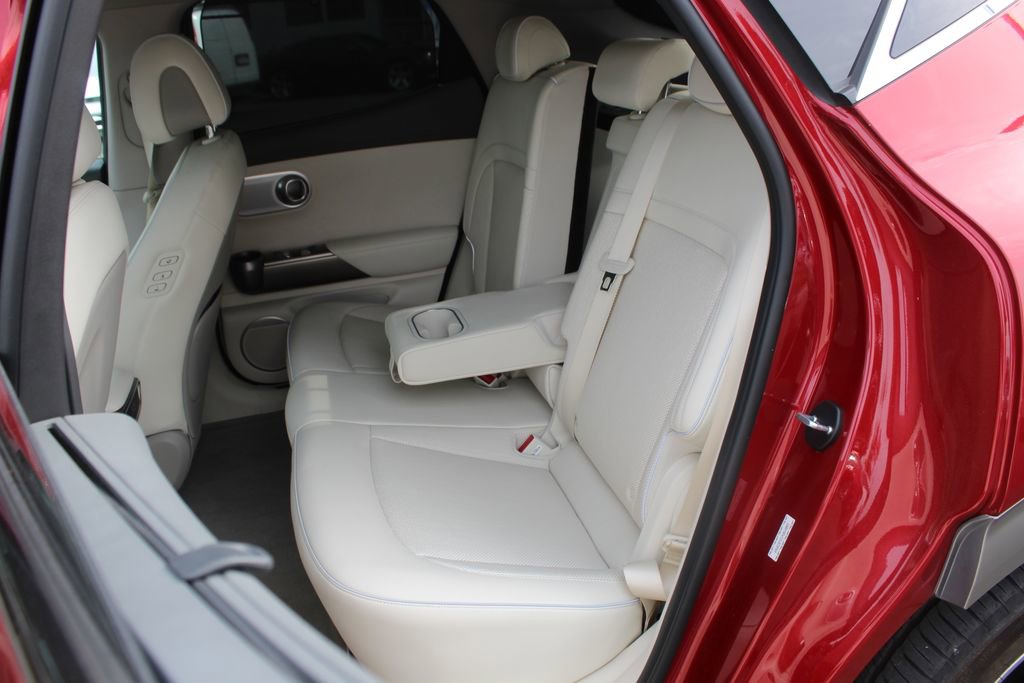 Used 2023 Genesis GV60 Advanced image 17