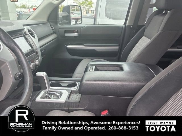 Used 2016 Toyota Tundra SR5 w/ SR5 Upgrade Package AWD/4WD image 7