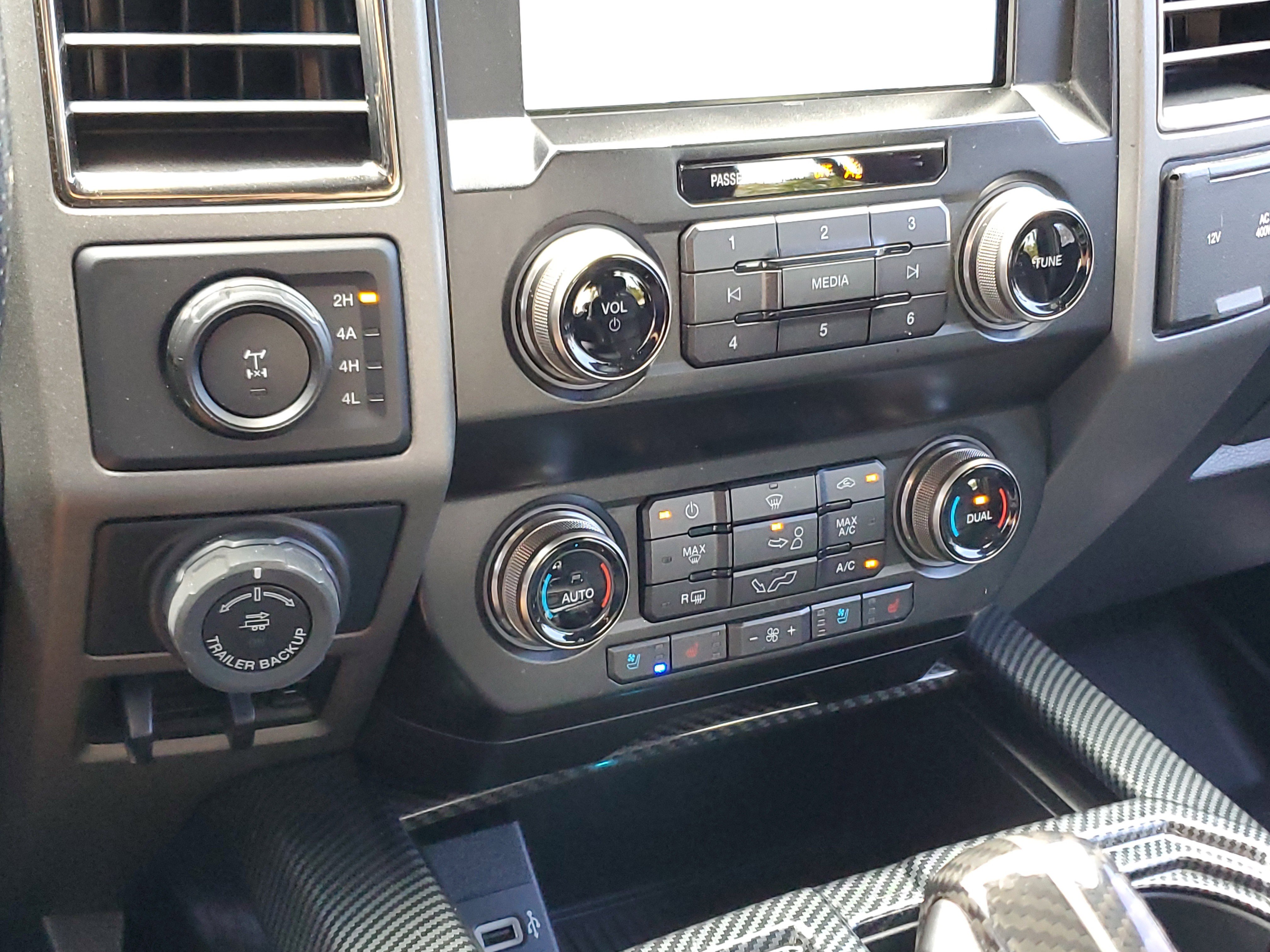 Used 2019 Ford F150 Raptor w/ Equipment Group 802A Luxury image 28