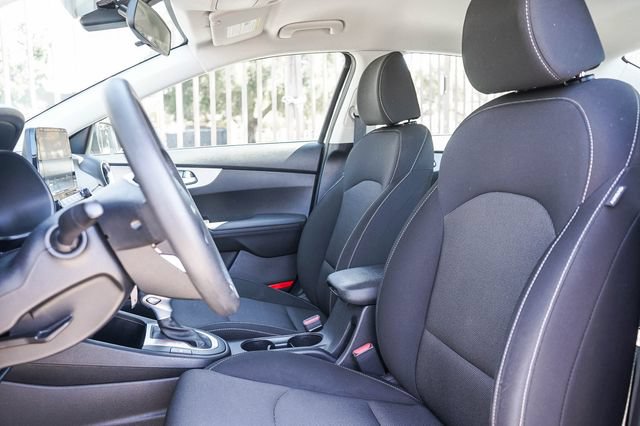 Certified 2023 Kia Forte LXS w/ LXS Technology Package FWD image 17