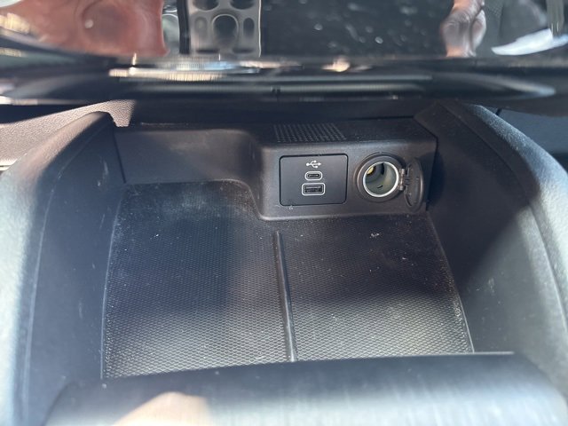 New 2025 Ford Escape ST-Line w/ Equipment Group 301A image 24