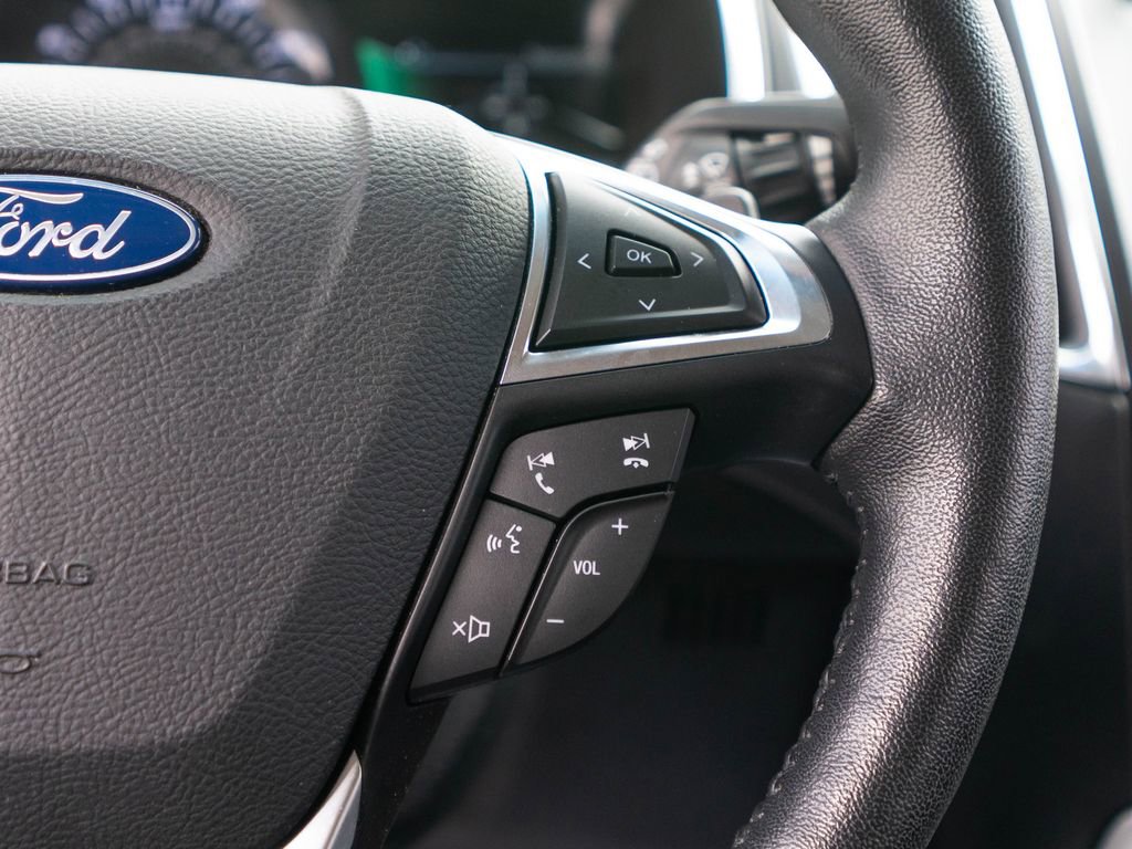 Used 2019 Ford Edge Titanium w/ Equipment Group 301A AWD/4WD image 20