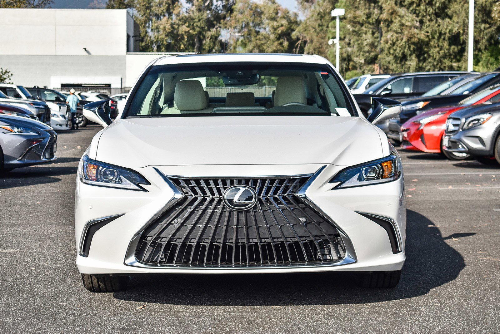 New 2025 Lexus ES 350 w/ Premium Package image 2