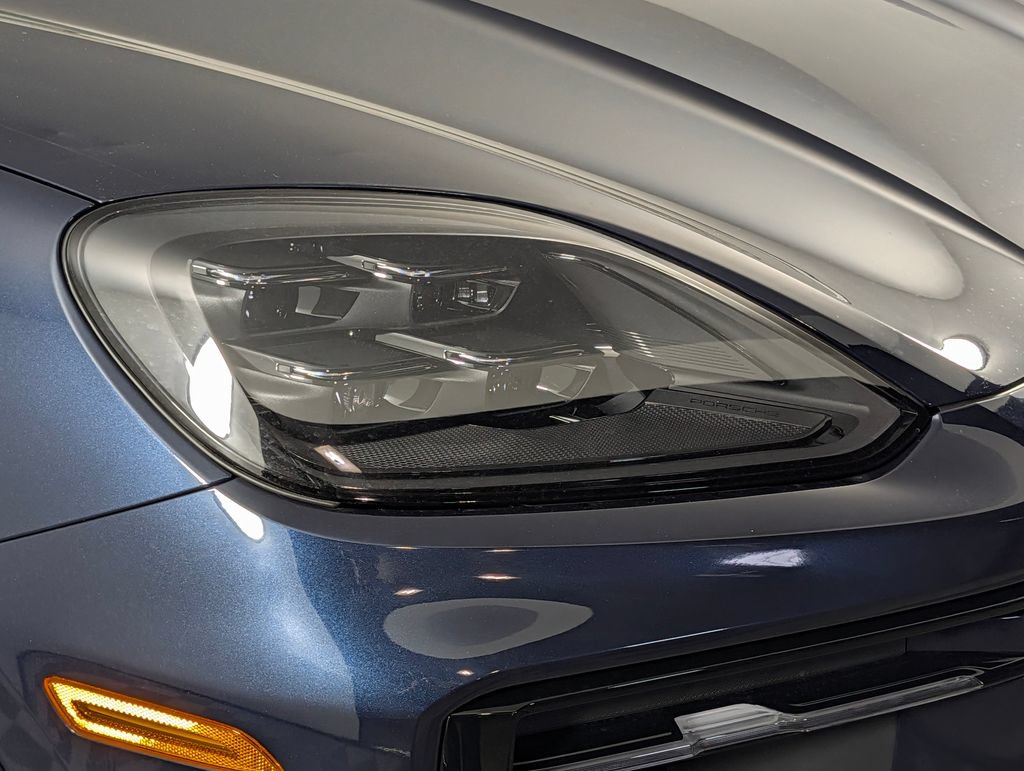 New 2026 Porsche Cayenne GTS AWD/4WD image 15