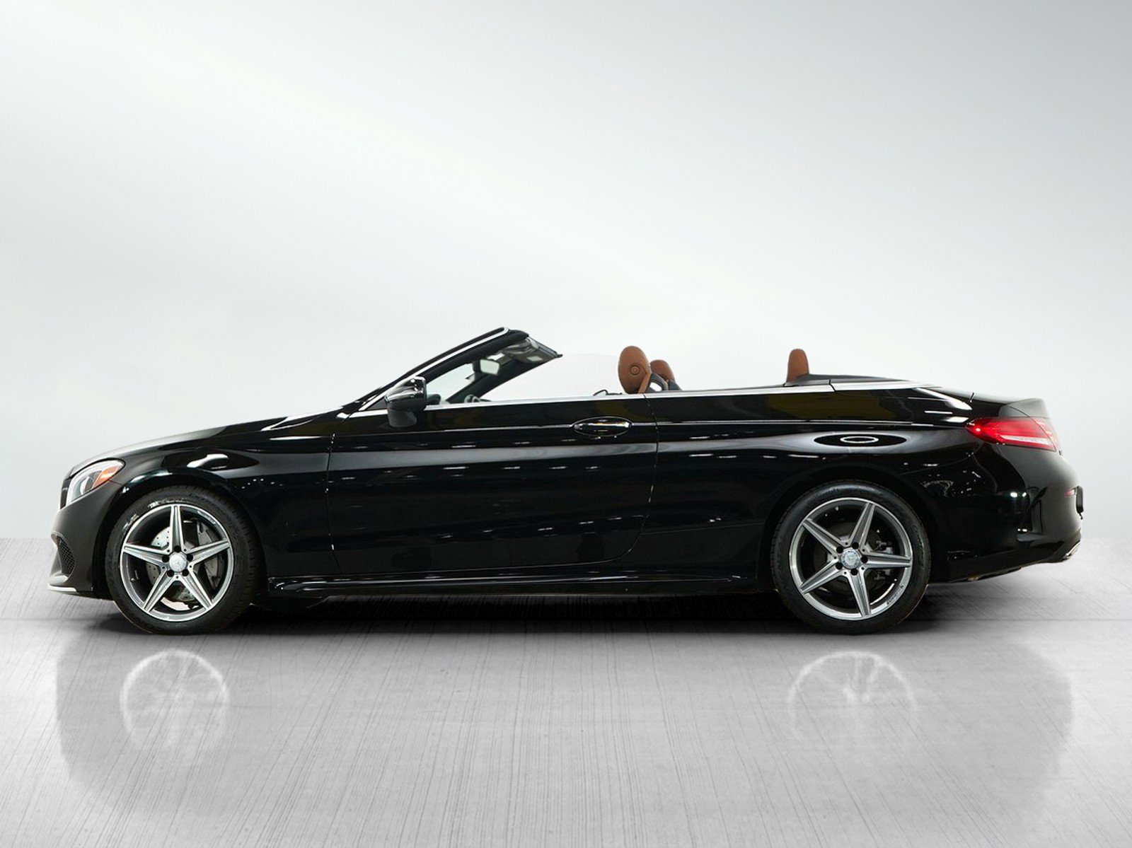 Used 2017 Mercedes-Benz C 300 4MATIC Cabriolet image 2