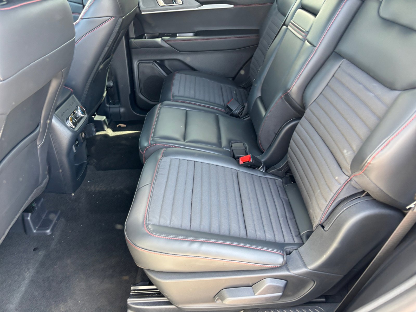 New 2025 Ford Explorer ST-Line image 17