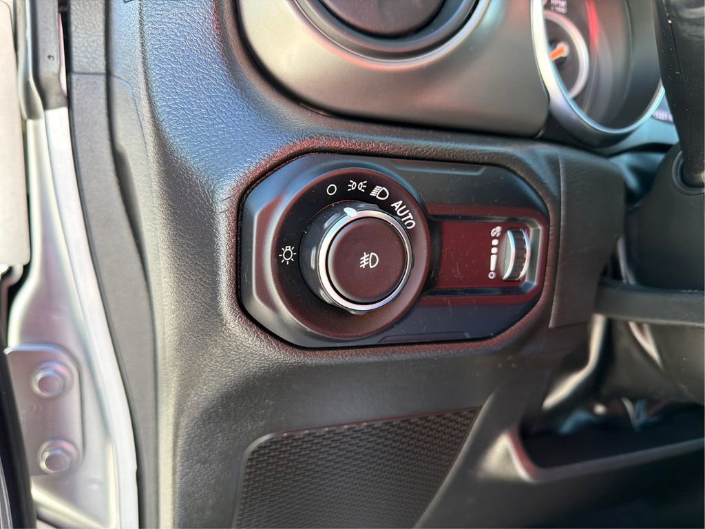 Used 2023 Jeep Wrangler Sport S image 20