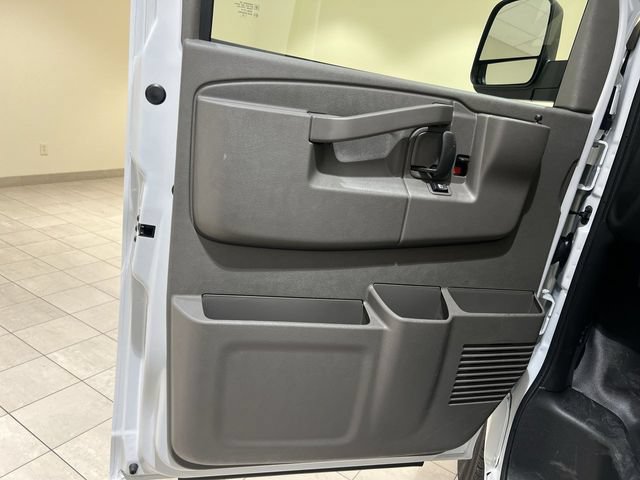 New 2026 GMC Savana 2500 w/ Driver Convenience Package RWD image 18