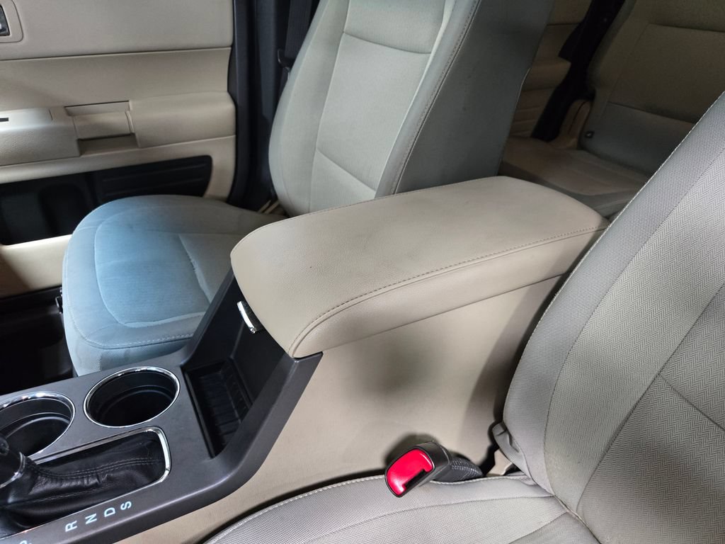 Used 2019 Ford Flex SE FWD image 25
