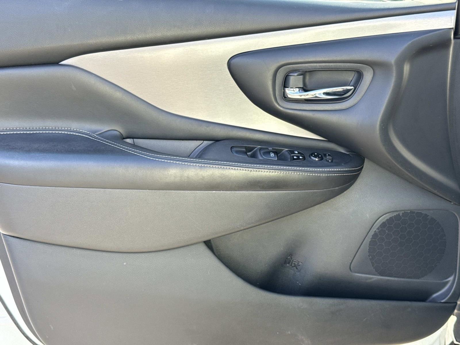 Used 2020 Nissan Murano S w/ Technology Package image 22