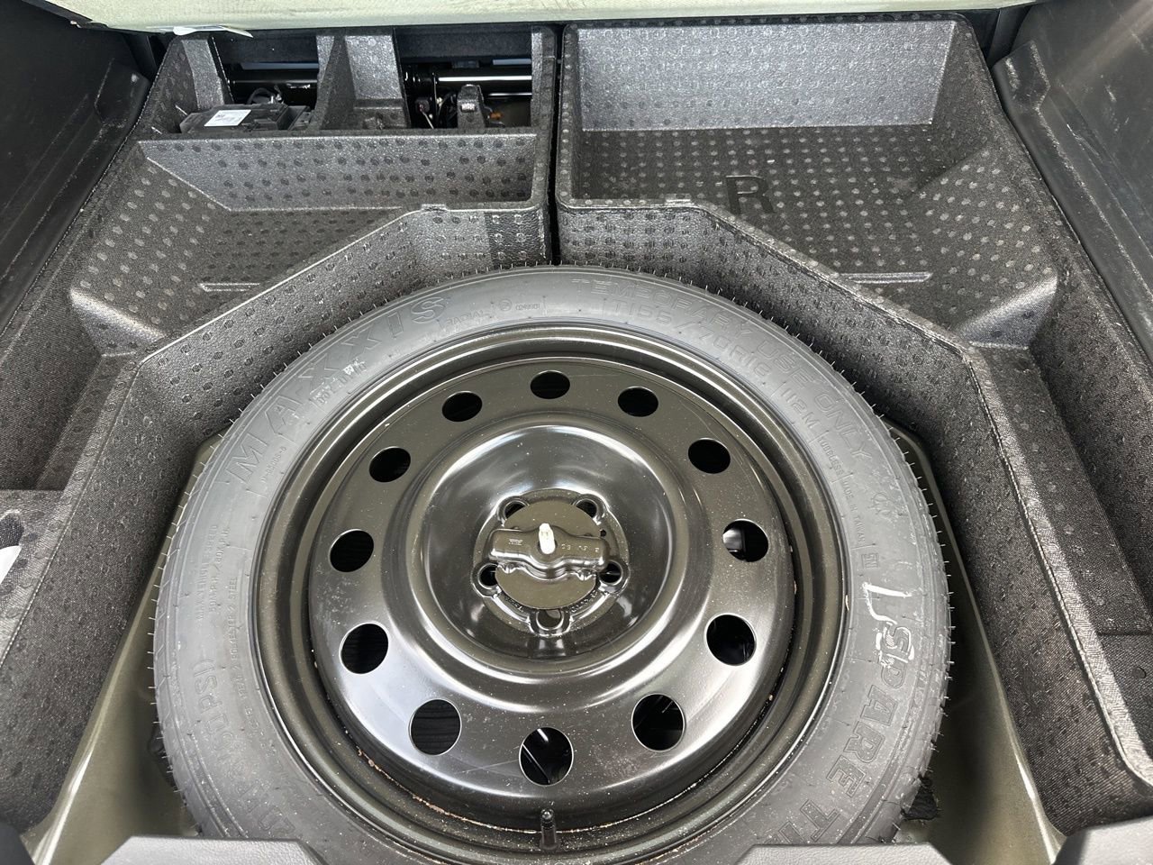 Used 2024 Ford Edge SE AWD/4WD image 16