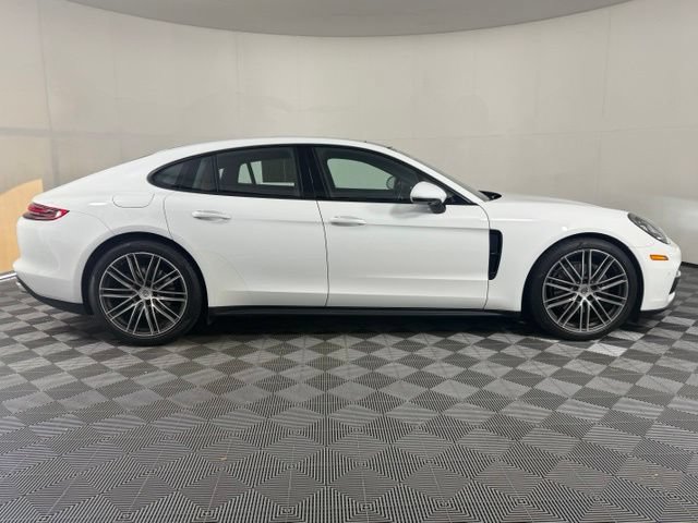 Used 2020 Porsche Panamera RWD image 9
