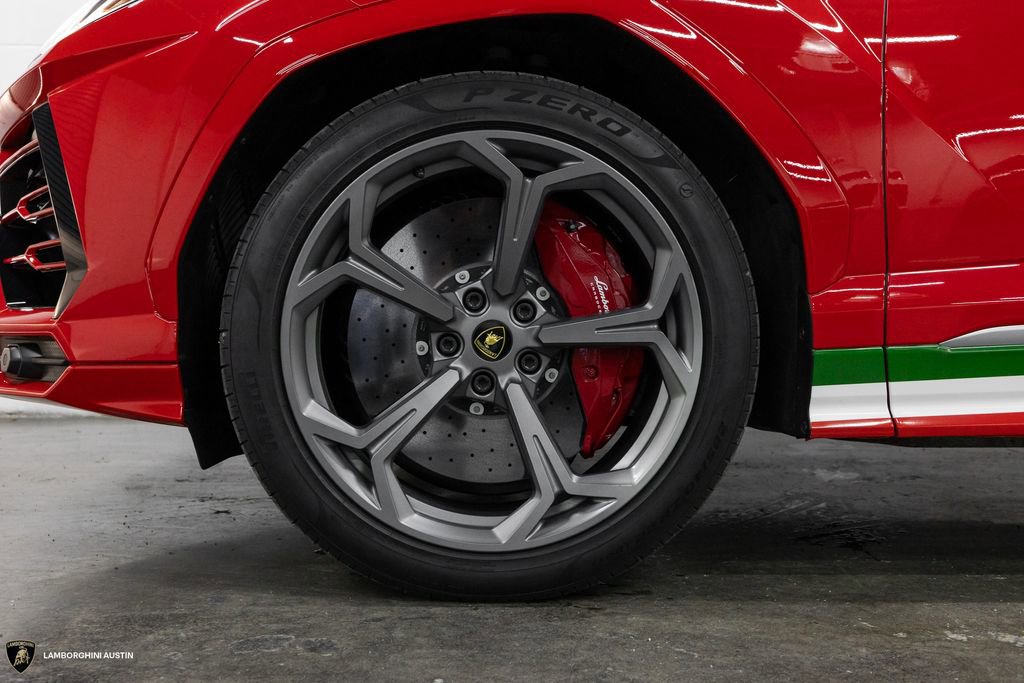 Used 2022 Lamborghini Urus image 6