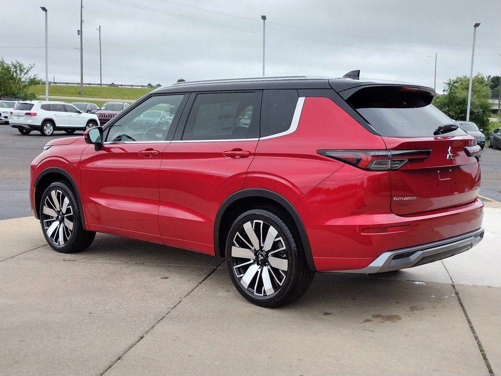 New 2025 Mitsubishi Outlander SEL image 18