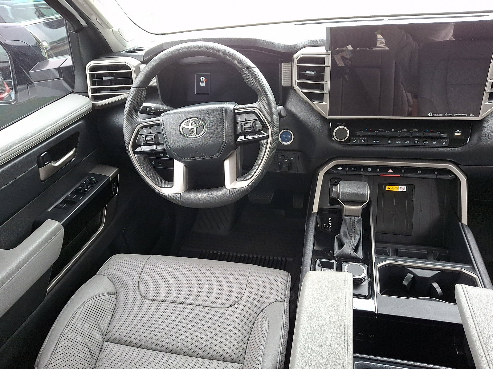 Used 2024 Toyota Tundra Limited AWD/4WD image 13