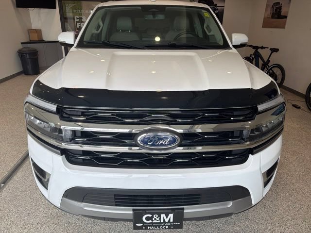 Used 2024 Ford Expedition Max Limited AWD/4WD image 2