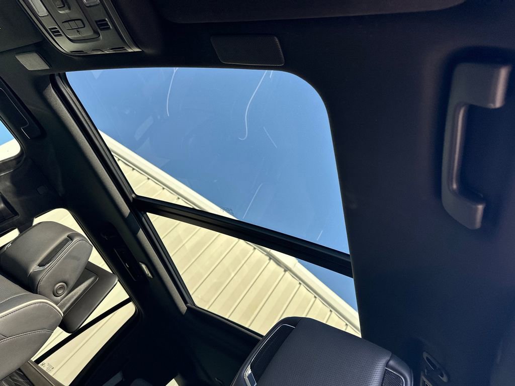 Used 2024 Cadillac Escalade Sport w/ Touring Package image 33