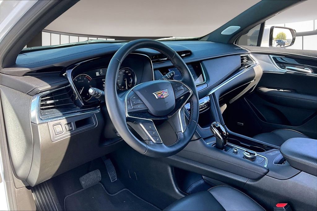 Certified 2025 Cadillac XT5 Premium Luxury image 13