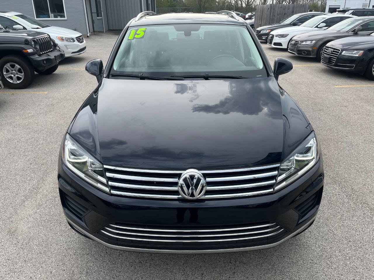 Used 2015 Volkswagen Touareg TDI AWD/4WD image 9