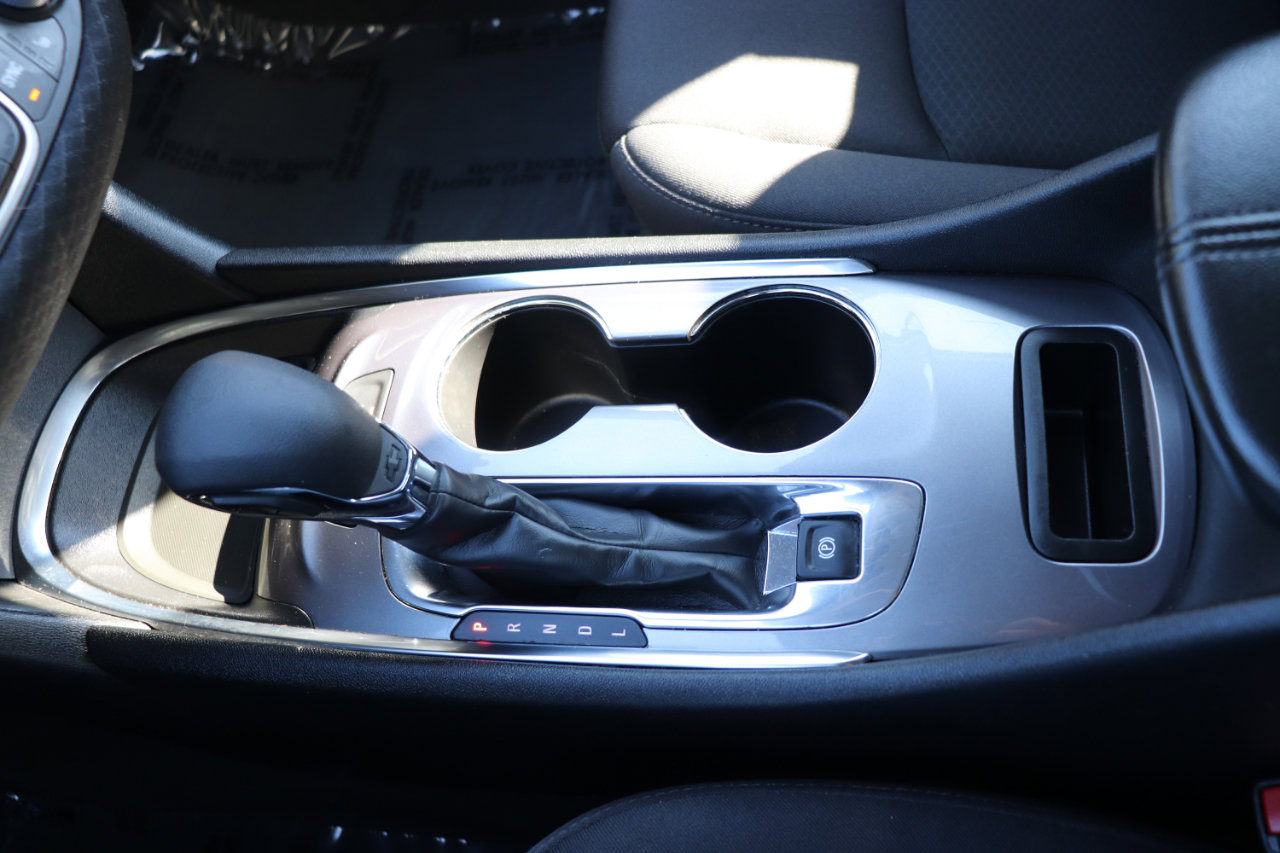 Used 2024 Chevrolet Malibu LT image 38