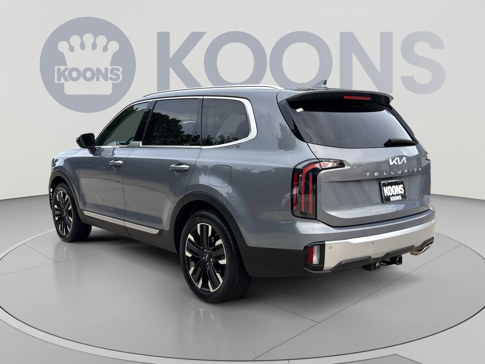 Used 2024 Kia Telluride SX w/ Towing Package FWD image 4