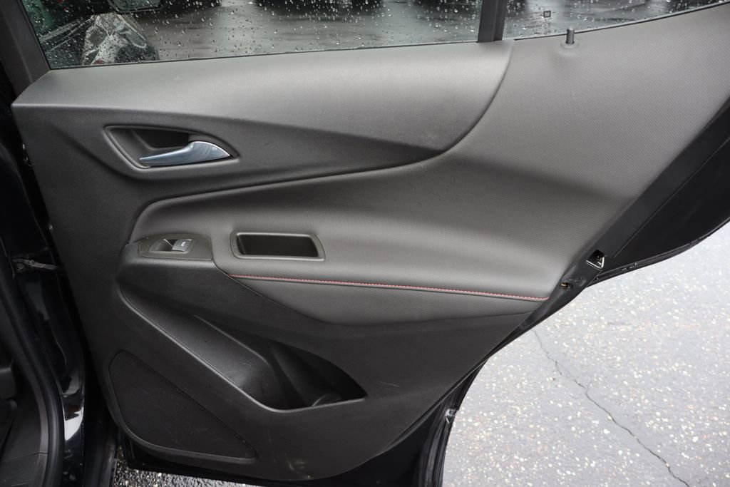 Used 2023 Chevrolet Equinox RS image 29