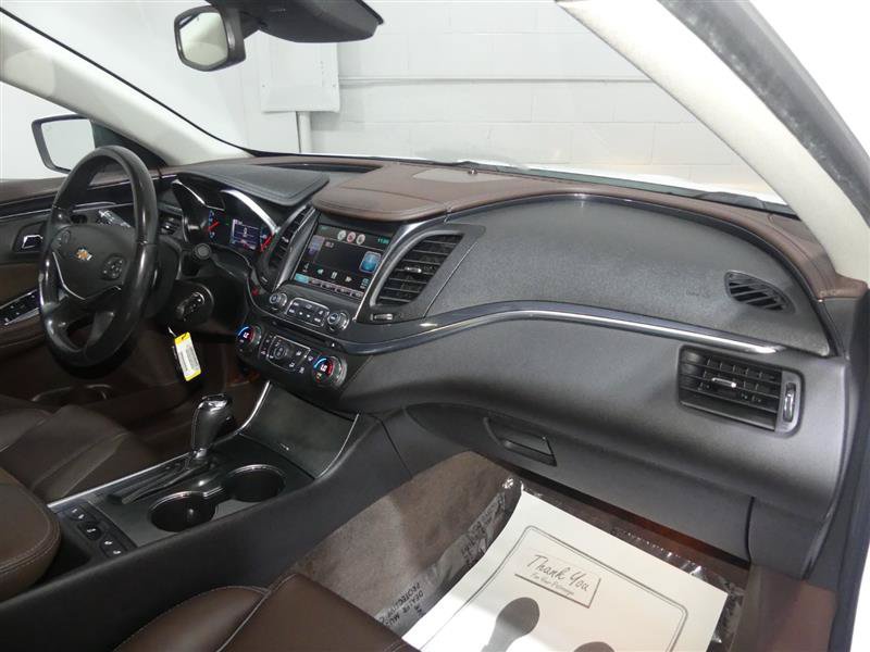 Used 2015 Chevrolet Impala LT w/ Convenience Package FWD image 24
