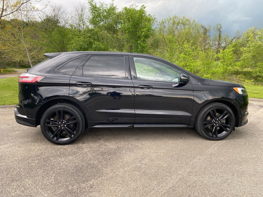 Used 2020 Ford Edge ST w/ Equipment Group 401A AWD/4WD image 2