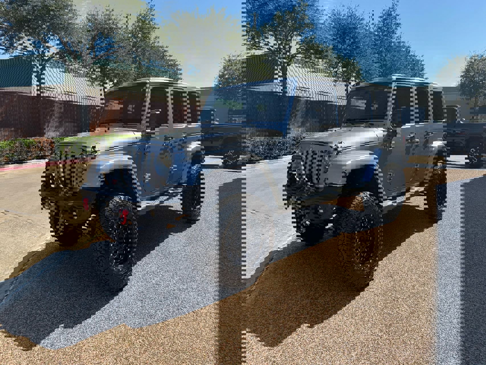 Used 2013 Jeep Wrangler Unlimited Sahara w/ Connectivity Group image 12