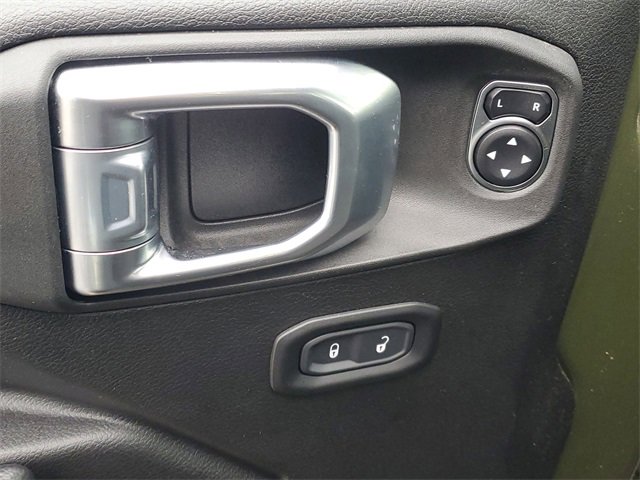 Used 2023 Jeep Wrangler Willys image 16