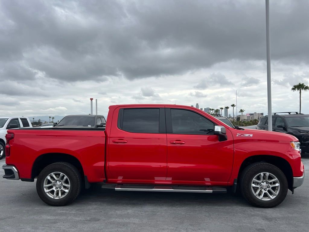Used 2024 Chevrolet Silverado 1500 LT AWD/4WD image 4