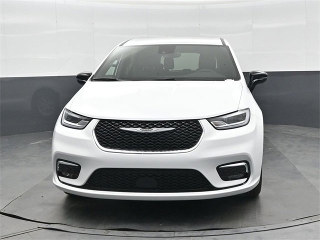 New 2026 Chrysler Pacifica Select image 8