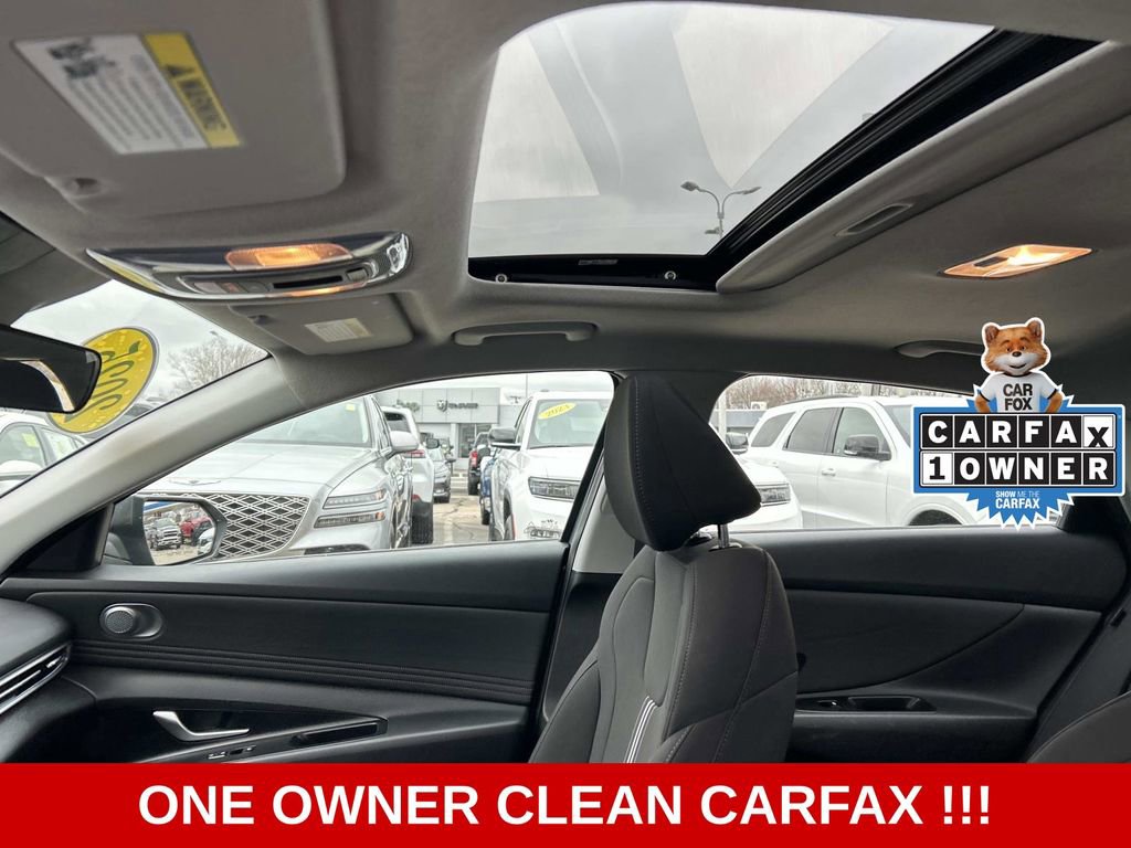 Used 2025 Hyundai Elantra SEL FWD image 21