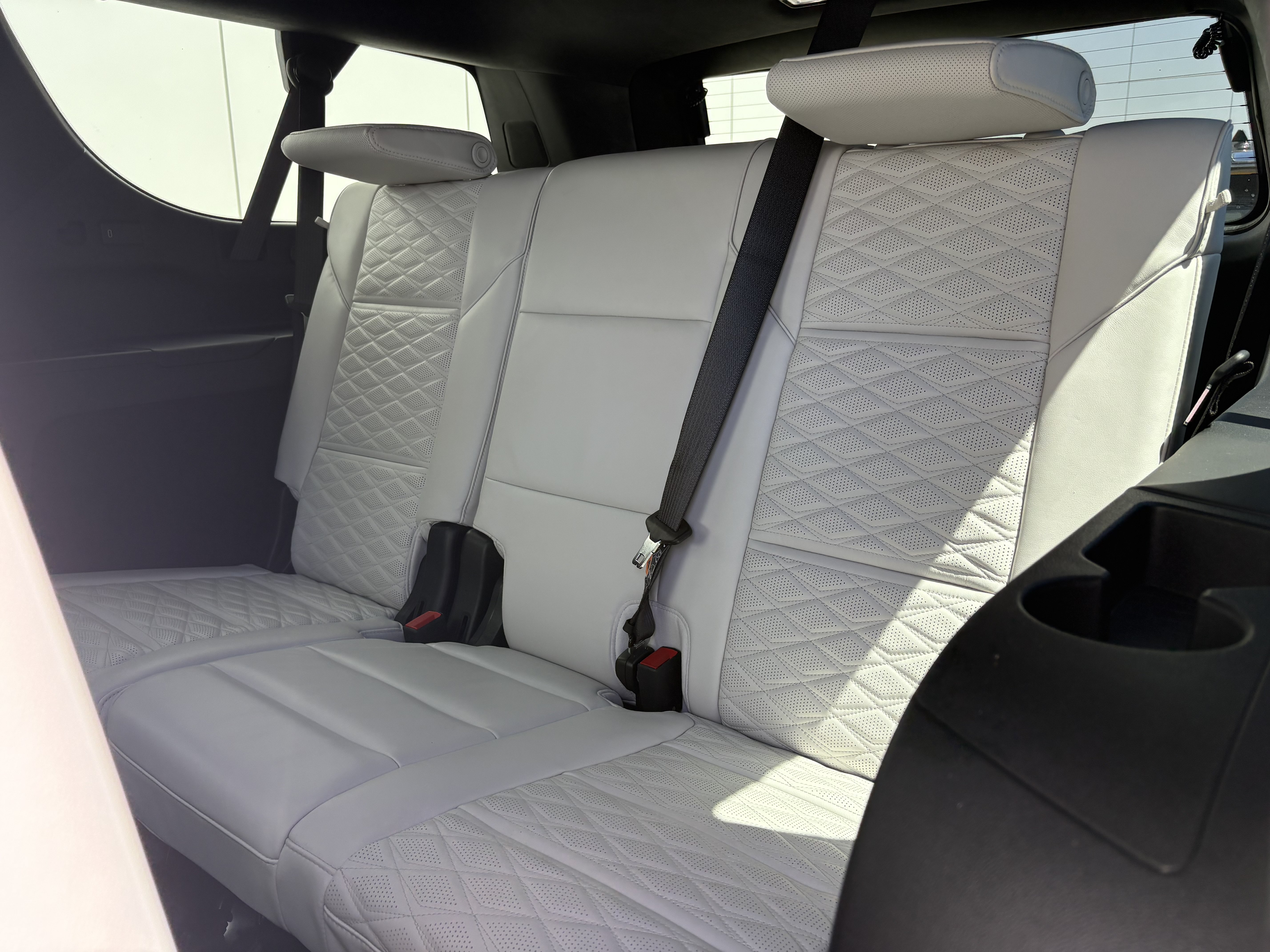 Certified 2025 Cadillac Escalade ESV V AWD/4WD image 12