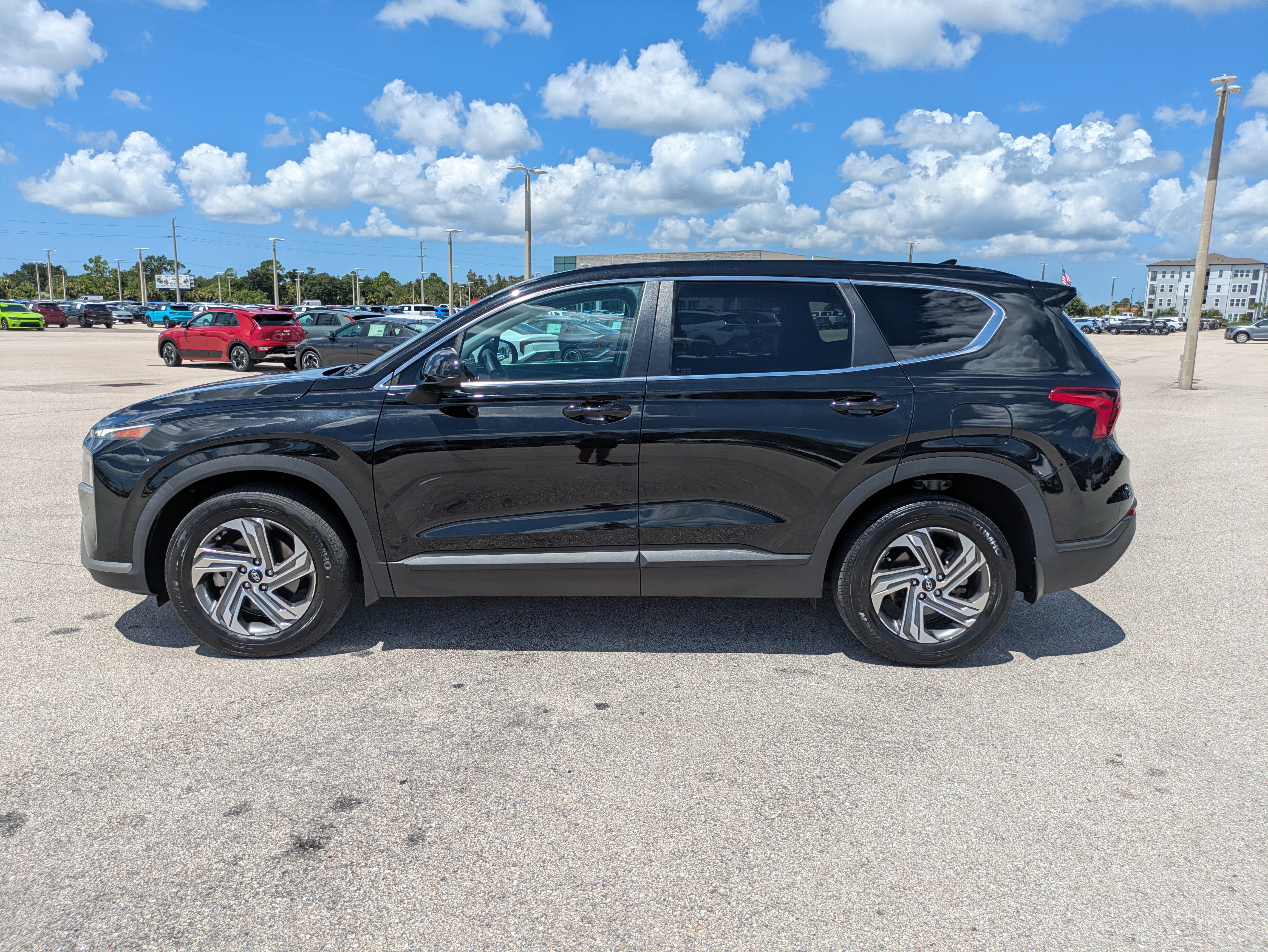 Used 2023 Hyundai Santa Fe SE FWD image 7