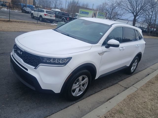 Certified 2023 Kia Sorento LX image 7
