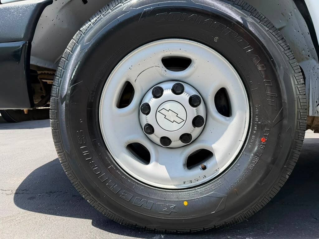Used 2016 Chevrolet Express 2500 LS RWD image 30