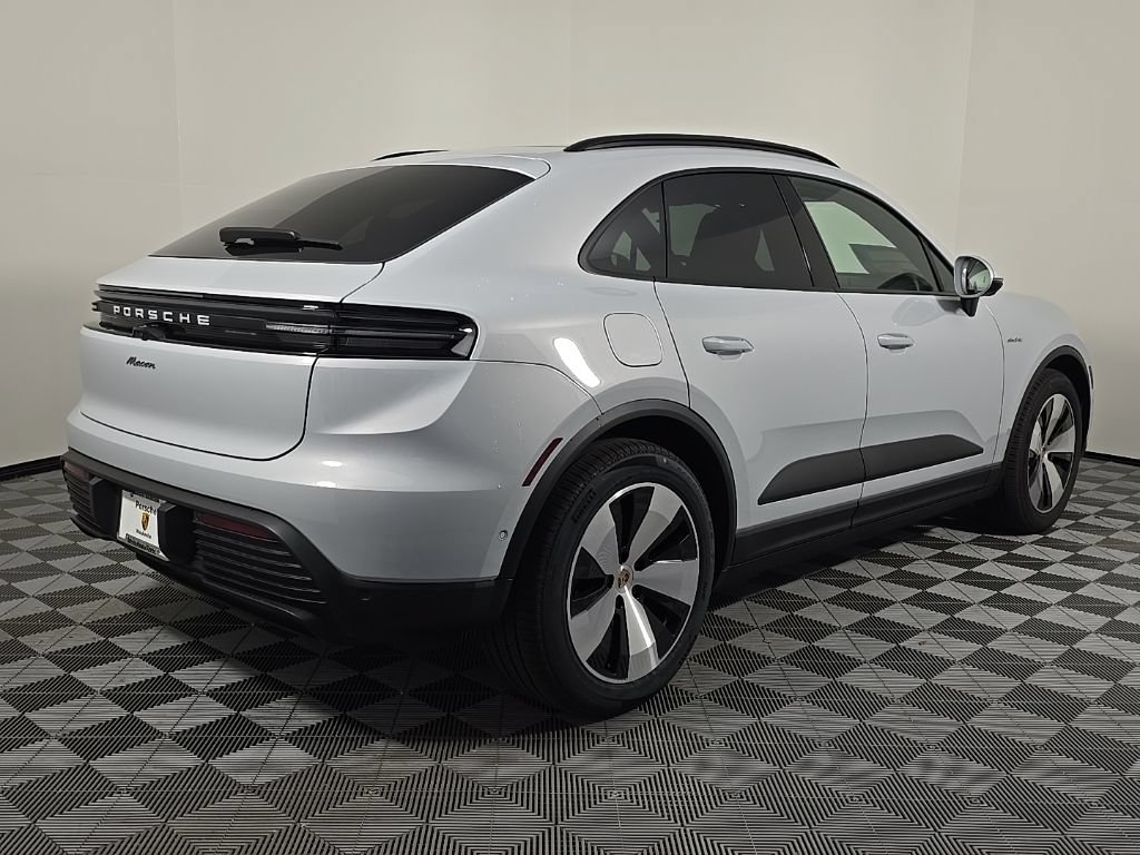 Certified 2025 Porsche Macan Electric RWD image 7