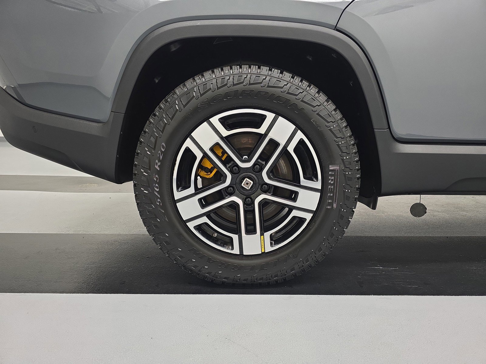 Used 2023 Rivian R1T Adventure image 12