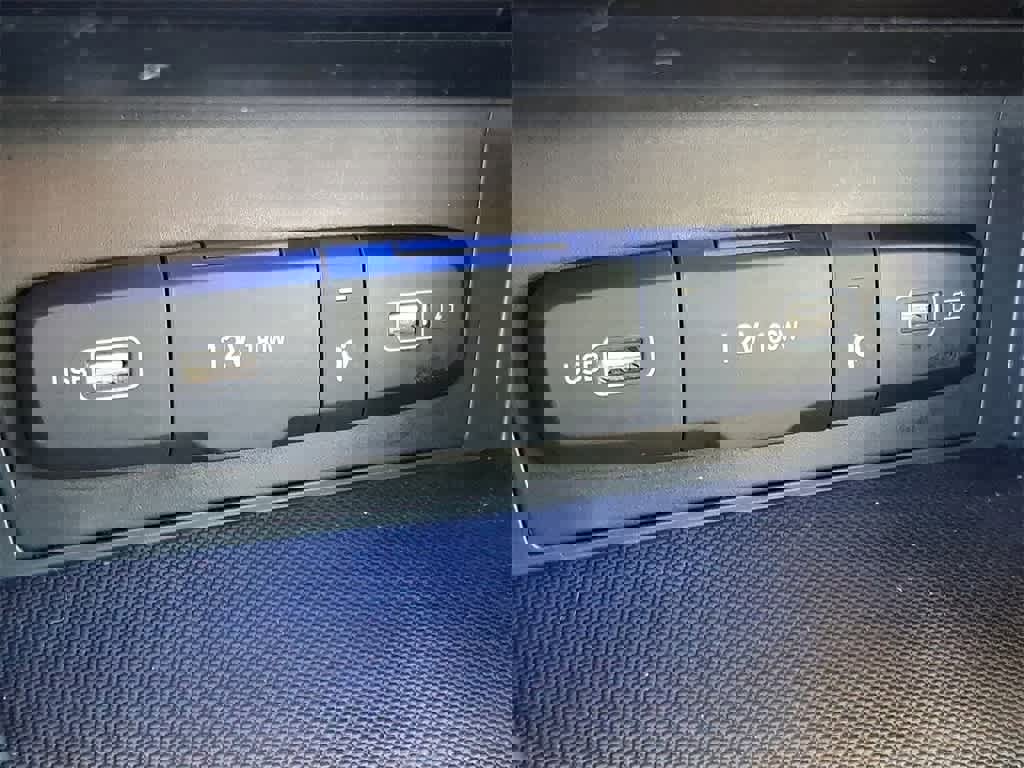 Used 2024 Hyundai Tucson Limited image 25