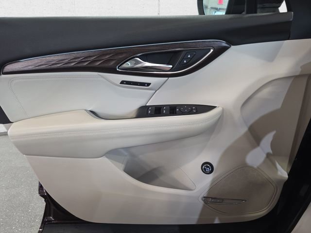 Used 2023 Buick Envision Avenir image 28