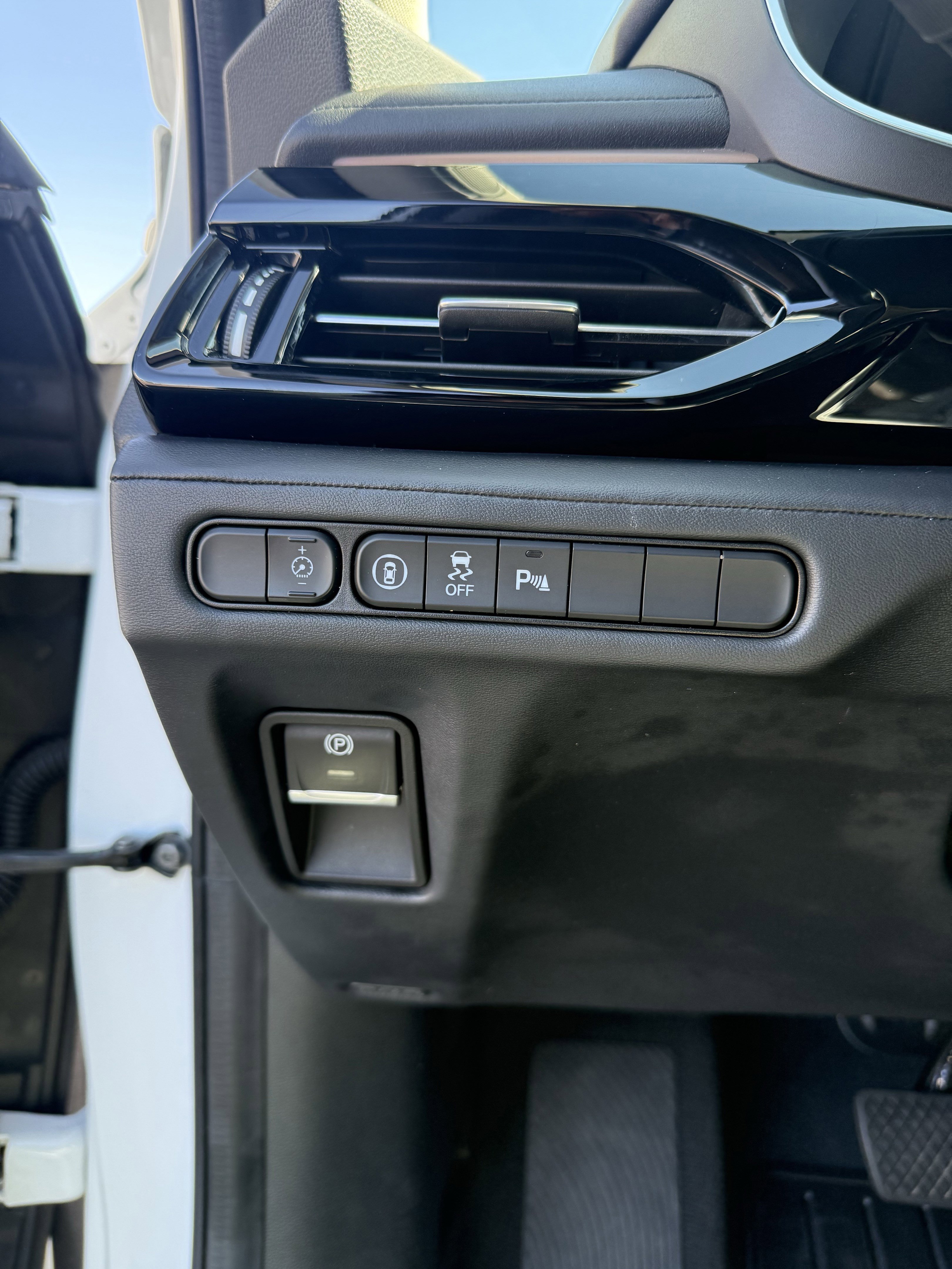 Used 2022 Acura MDX SH-AWD w/ Technology Package image 28