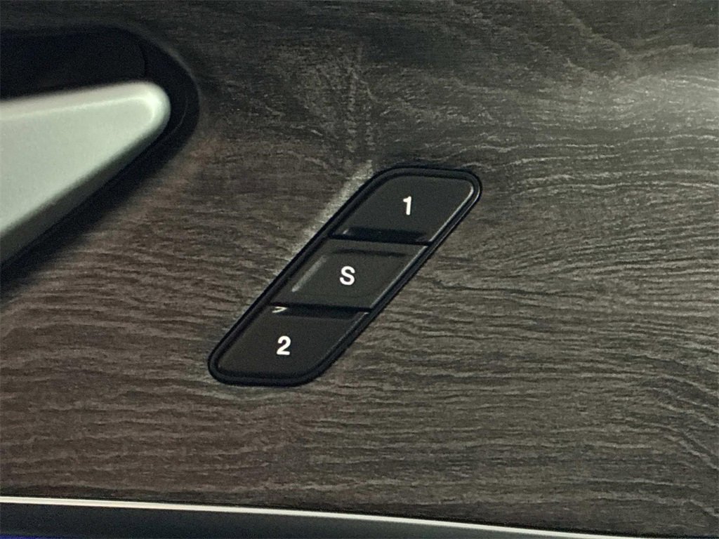 Used 2023 Jeep Grand Cherokee Overland image 31