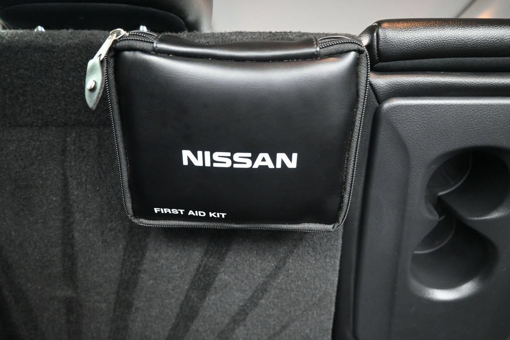Used 2018 Nissan Rogue SL w/ Premium Package AWD/4WD image 12